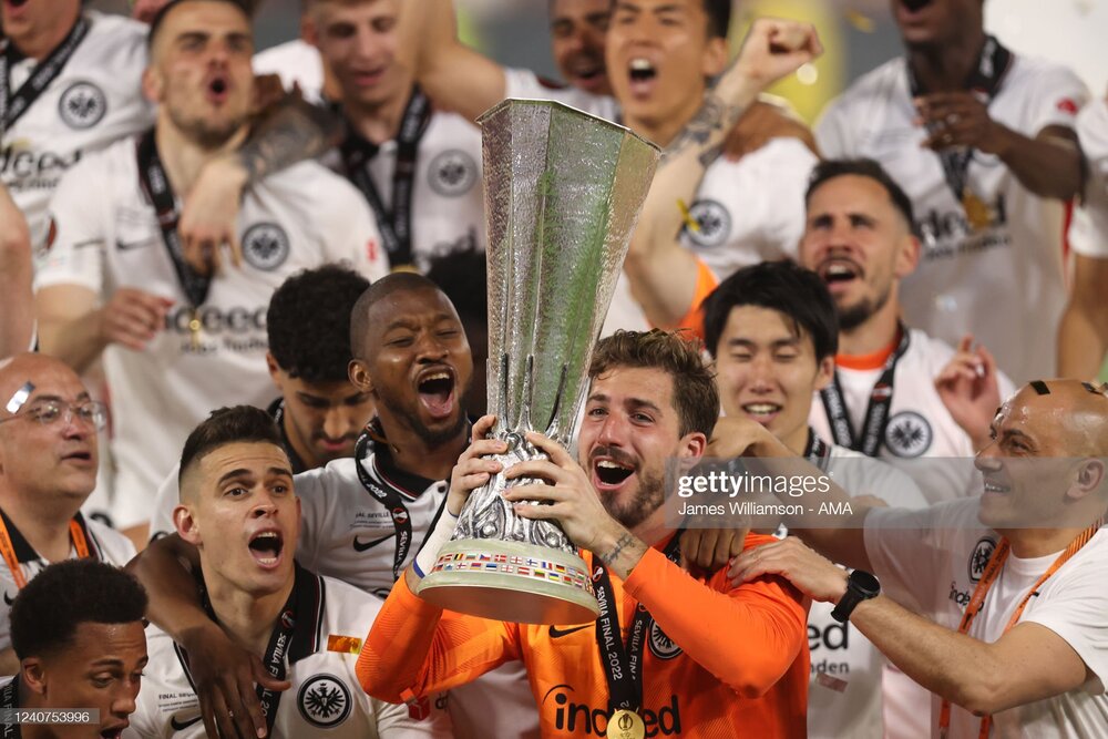 جشن قهرمانی آلمانیها در لیگ اروپا/عکس