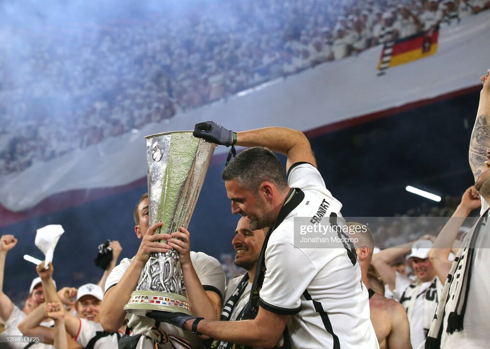 جشن قهرمانی آلمانیها در لیگ اروپا/عکس