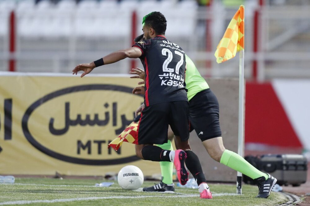 تصاویر باورنکردنی از اتفاقات بازی تراکتور و پرسپولیس