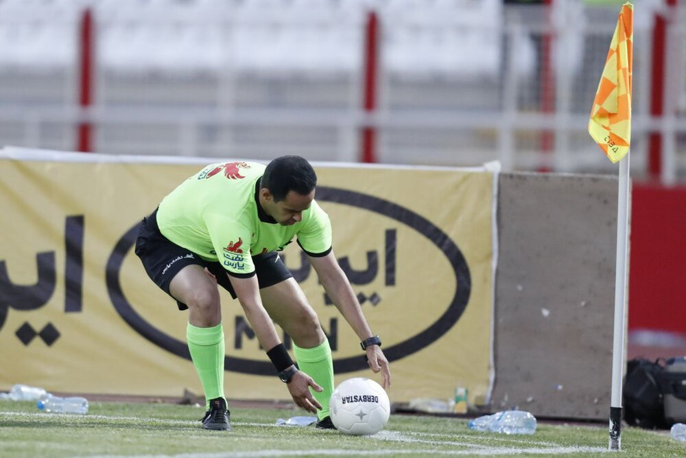 تصاویر باورنکردنی از اتفاقات بازی تراکتور و پرسپولیس