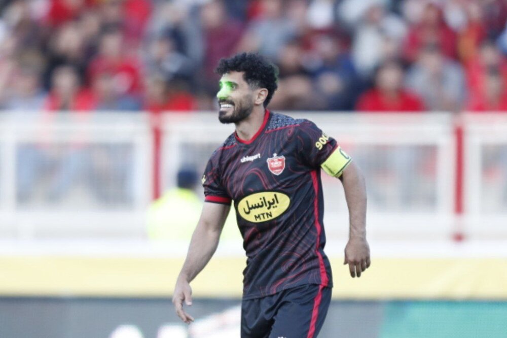 تصاویر باورنکردنی از اتفاقات بازی تراکتور و پرسپولیس