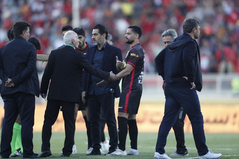 تصاویر باورنکردنی از اتفاقات بازی تراکتور و پرسپولیس