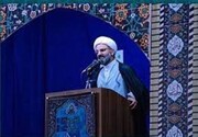 خطیب جمعه سمنان:  استان سمنان قرارگاه عفاف و حجاب ، برپا کرده است