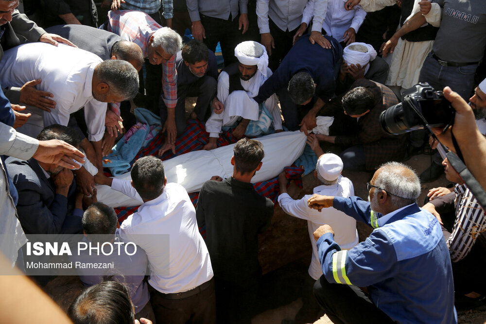 تشییع و خاکسپاری پیکر عثمان محمدپرست/ عکس