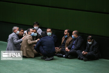 ساز و کار نهایی شدن لیست ۱۲نفره فراکسیون انقلاب برای انتخابات هیئت رئیسه