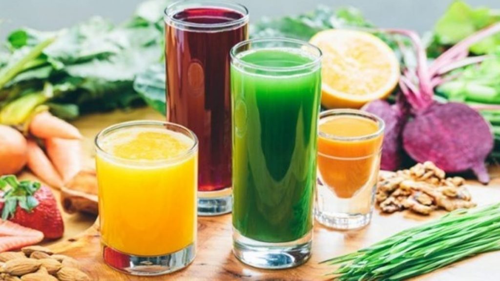 با این آبمیوه ها سنگ کلیه را دفع کنید