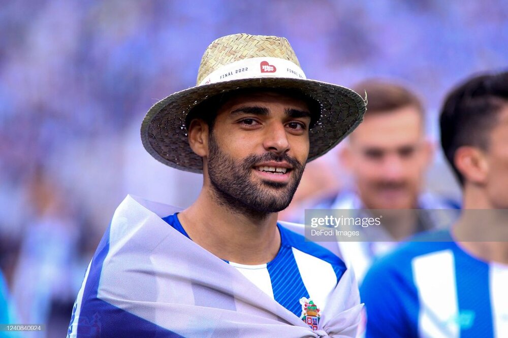 استایل خاص مهدی طارمی در جشن قهرمانی پورتو/عکس