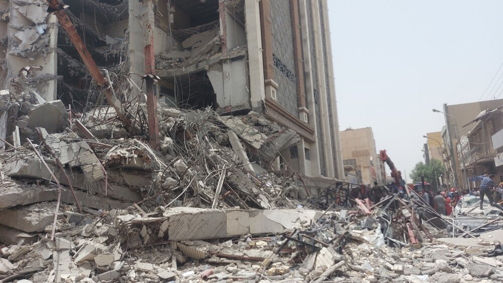 گزارش تصویری اختصاصی خبرآنلاین از عمق حادثه متروپل آبادان