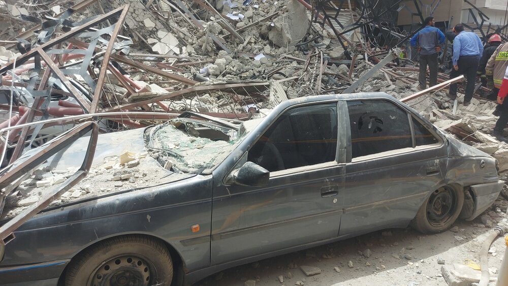 گزارش تصویری اختصاصی خبرآنلاین از عمق حادثه متروپل آبادان