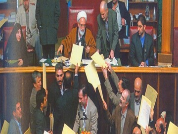 درگیری لفظی کروبی و هاشمی شاهرودی بر سر شهرام جزایری