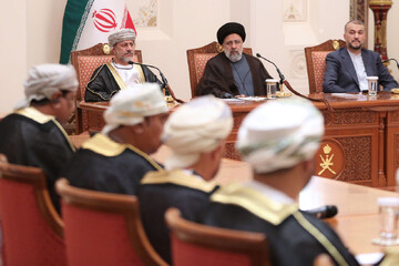 رئيس الجمهورية يؤكد ضرورة ازالة المشاكل الجمركية للتبادل التجاري بين ايران وعمان