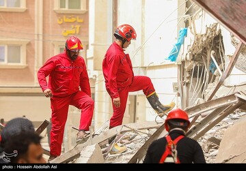 آواربرداری ساختمان مترو پل آبادان