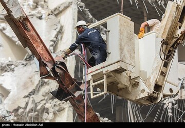 آواربرداری ساختمان مترو پل آبادان