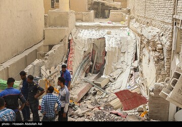 آواربرداری ساختمان مترو پل آبادان