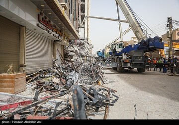 آواربرداری ساختمان مترو پل آبادان