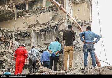 آواربرداری ساختمان مترو پل آبادان