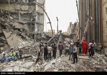 آواربرداری ساختمان مترو پل آبادان