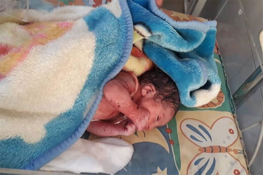 ببینید | صحبت‌های مادری که نوزاد در زباله کشف شده را به بیمارستان رساند