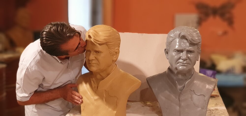 راز این سردیس بسیار شبیه به محمدرضا شجریان در چیست؟!