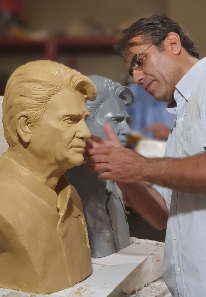 راز این سردیس بسیار شبیه به محمدرضا شجریان در چیست؟!