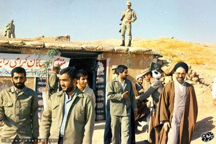 عکسی دیده نشده از خاتمی در خرمشهر پس از آزادی
