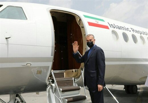 Iranian FM in Switzerland for Davos Meeting
