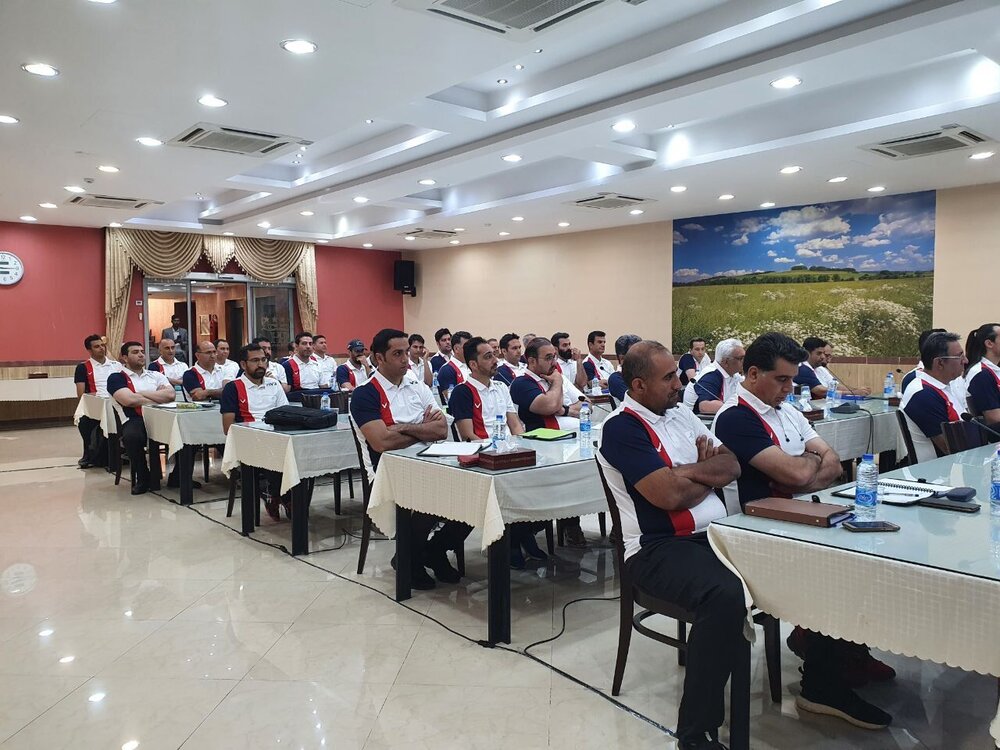 آغاز کلاس مربیگری درجه ۲ والیبال در ارومیه با حضور سعید معروف