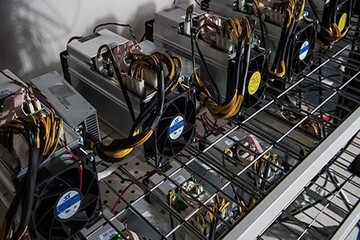 45 دستگاه ماینر قاچاق در استان کرمان کشف شد
45 دستگاه ماینر قاچاق در استان کرمان کشف شد