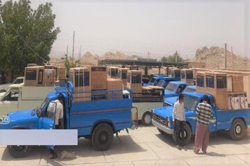 42 جهیزیه به نو عروسان سندرک اهدا شد 42 جهیزیه به نو عروسان سندرک اهدا شد