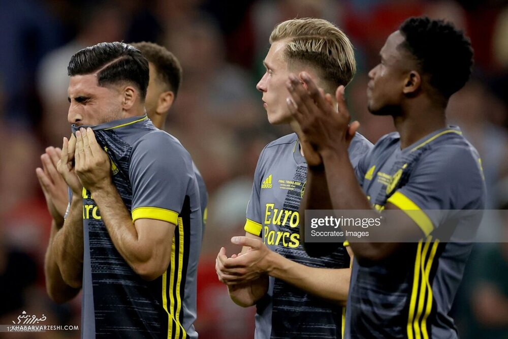 اشکهای علیرضا جهانبخش پس از ناکامی در فینال لیگ کنفرانس/عکس