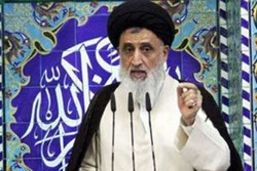 خطیب جمعه یزد : در  فضاهای مجازی ، روز را شب، عالم را جاهل و جاهل را عالم می کنند خطیب جمعه یزد : در  فضاهای مجازی ، روز را شب، عالم را جاهل و جاهل را عالم می کنند