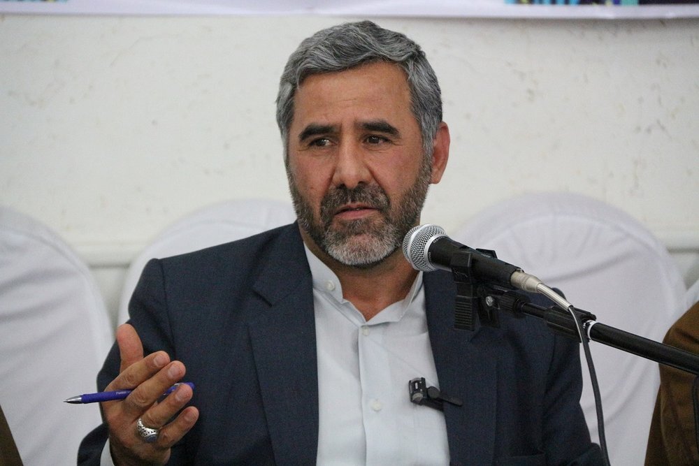 کاتب: مجلس دوازدهم بخشی از مطالبات اصلی ملت را به فراموشی سپرده/ آصفری: خود مجلس باید دیانت و سلامت رفتاری خود را حفظ کند