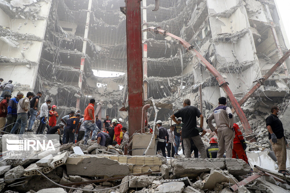 نماینده آبادان: بسیج و نیروی انتظامی ، نظم را برقرار کرده اند تا در حادثه «متروپل» امدادرسانی شود