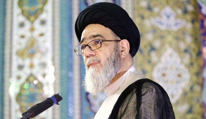 خطیب جمعه تبریز: عمان مانند گذشته می تواند تبادل پیام کند