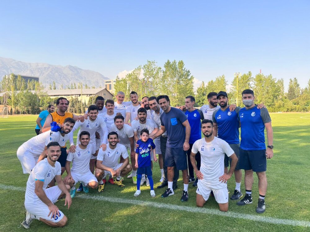 هوادار خردسال، مهمان ویژه تمرین استقلال/عکس