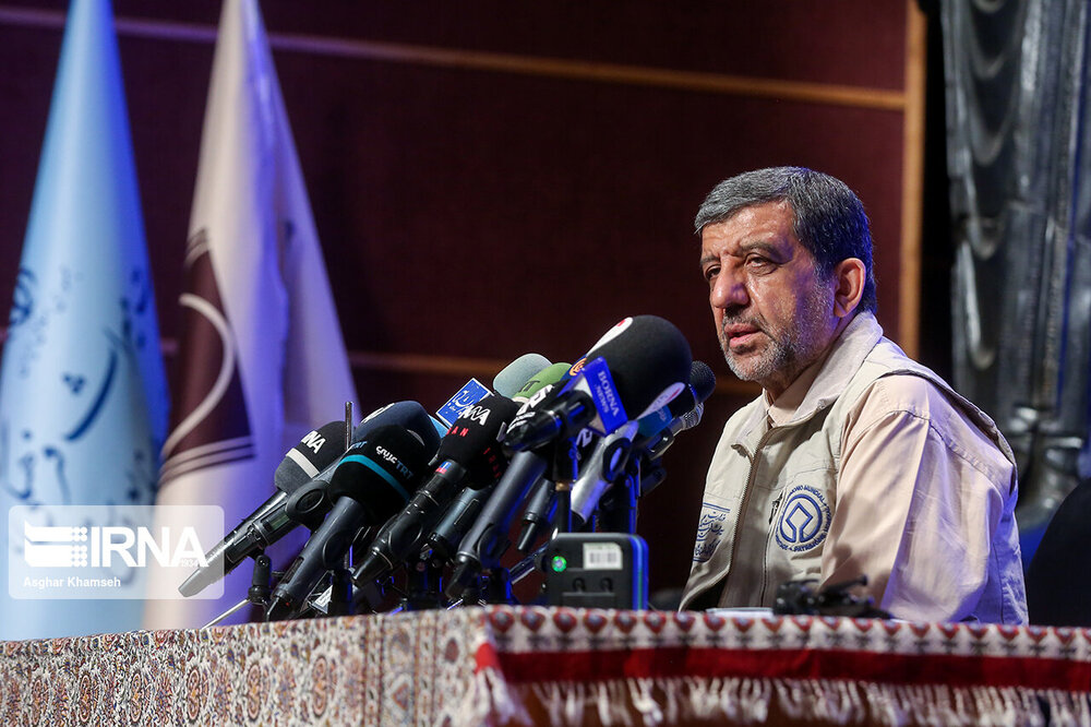 طعنه نماینده مجلس : استیضاح این وزیر را به جریان انداختیم ، حالا پرتحرک تر می شود