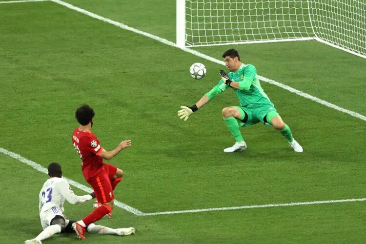 کورتوا و بوسهای که لایقش بود/عکس