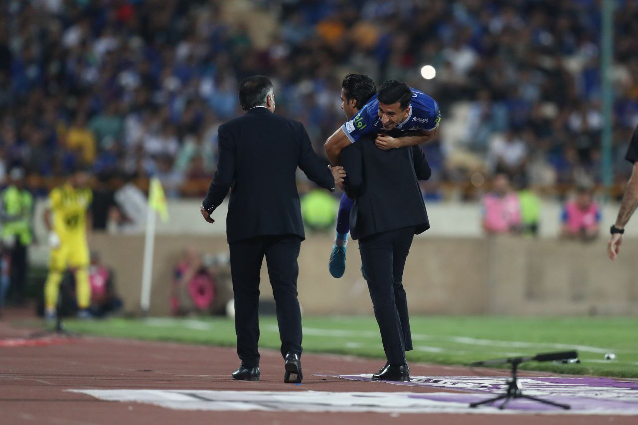 فرهاد به هیچکس نباخت و قهرمان شد