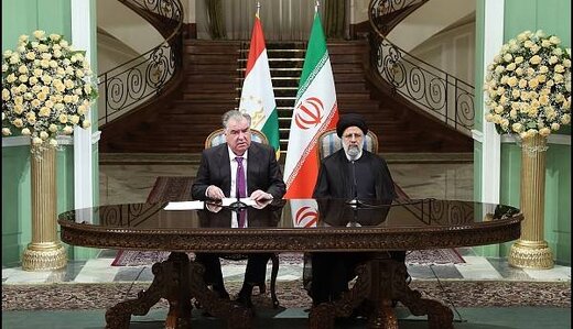رئیسی در نشست خبری با امامعلی رحمان : تاجیکستان را برادر، هم‌زبان و خویشاوند جمهوری اسلامی ایران می دانیم
