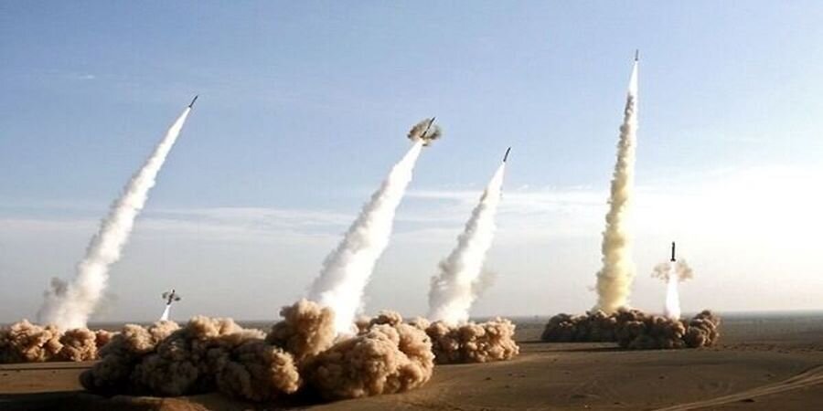 5702376 - وب سایت تخصصی آمریکایی بررسی کرد / تهدید موشک‌های ایرانی برای ناوهای هواپیمابر آمریکا