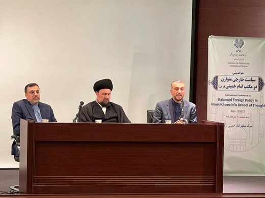 عکس متفاوت از سیدحسن خمینی در حاشیه دیدار با امیرعبداللهیان