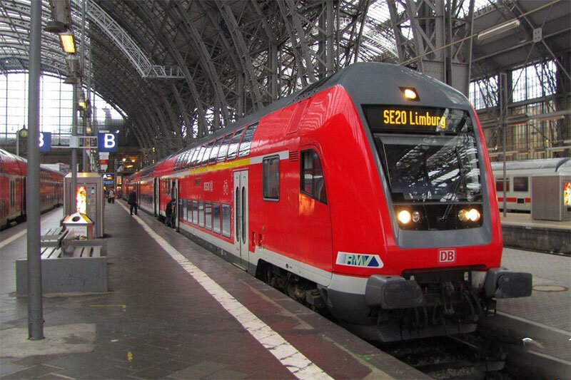 ببینید | پروسه‌ای سخت برای روشن شدن یک قطار آلمانی!