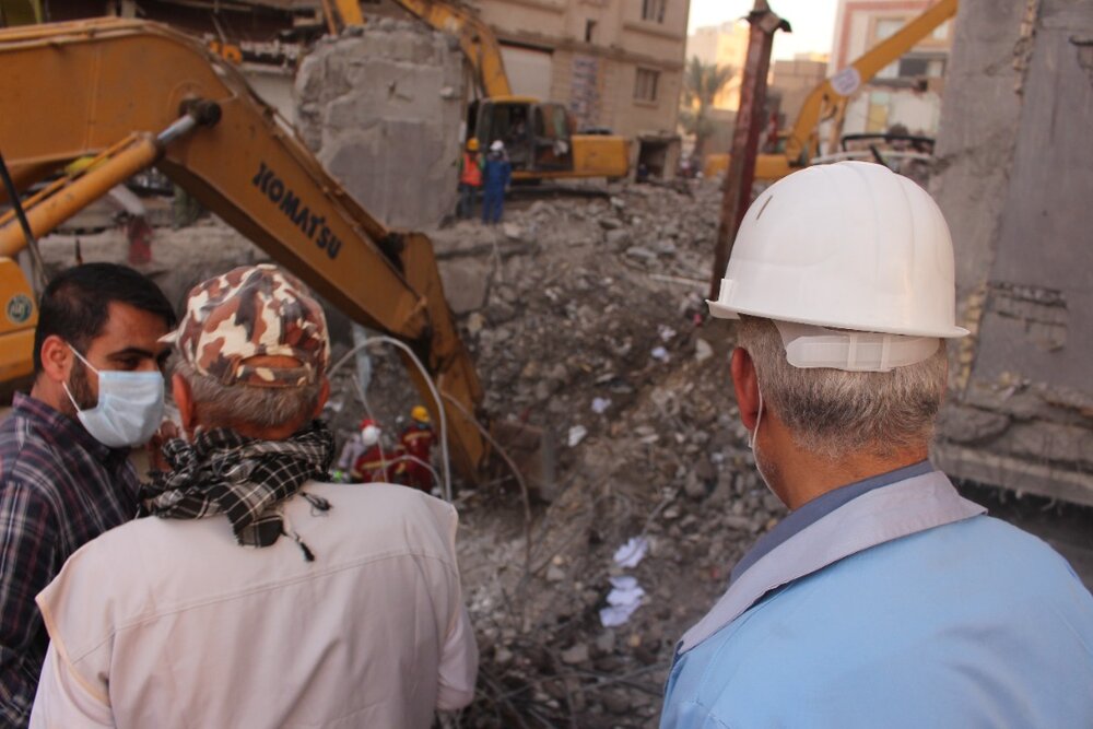 نهمین روز حادثه ریزش ساختمان متروپل آبادان به روایت تصویر