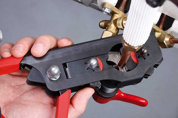 انواع انبر پرچ موجود در بازار