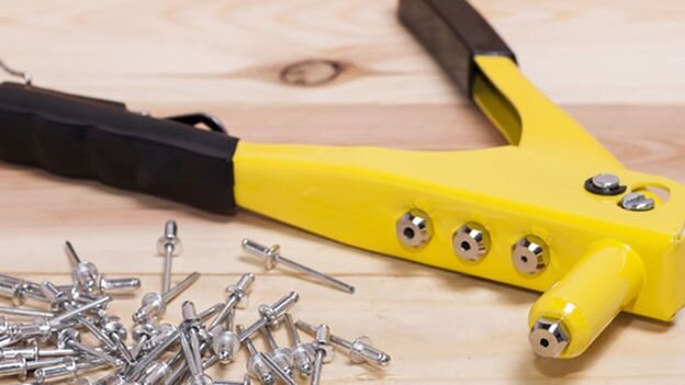 انواع انبر پرچ موجود در بازار