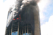 ببینید | آتش‌سوزی بزرگ و مرگبار در ساختمانی در منطقه الجزائز  شهر بصره