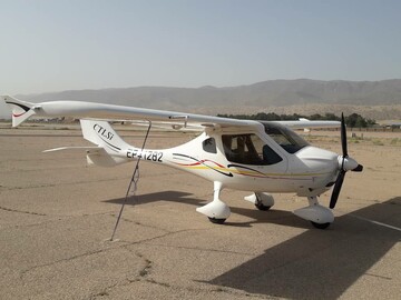 استقرار هواپیمای آموزشی و تفریحی در فرودگاه خرم آباد