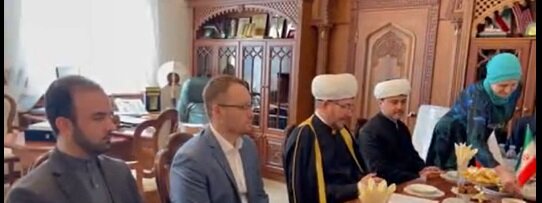 حداد عادل در دیدار  با مفتی اعظم مسلمانان روسیه : هزار و ۱۰۰ سال پیش ، اسلام وارد روسیه شد /  ایرانی‌ها واسطه این افتخار بزرگ هستند