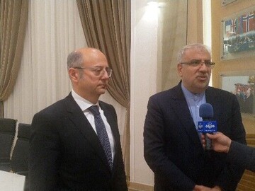 تشكيل لجنة مشتركة بين إيران وجمهورية أذربيجان لتطوير حقول النفط والغاز المشتركة