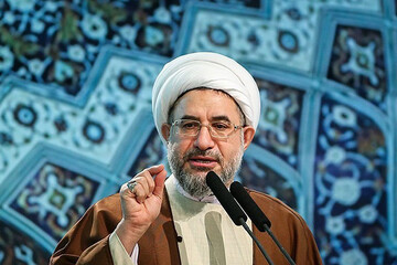 پاسخ استاد حوزه به یک شبهه درباره عدم خروج زن از خانه در اسلام/ خانه در نگاه غربیها خوابگاه است پاسخ استاد حوزه به یک شبهه درباره عدم خروج زن از خانه در اسلام/ خانه در نگاه غربیها خوابگاه است